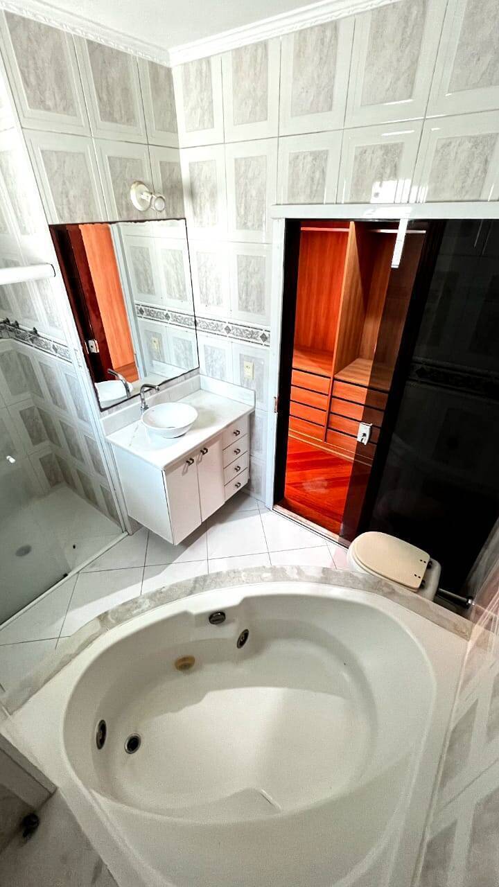 Casa, 4 quartos, 286 m² - Foto 36