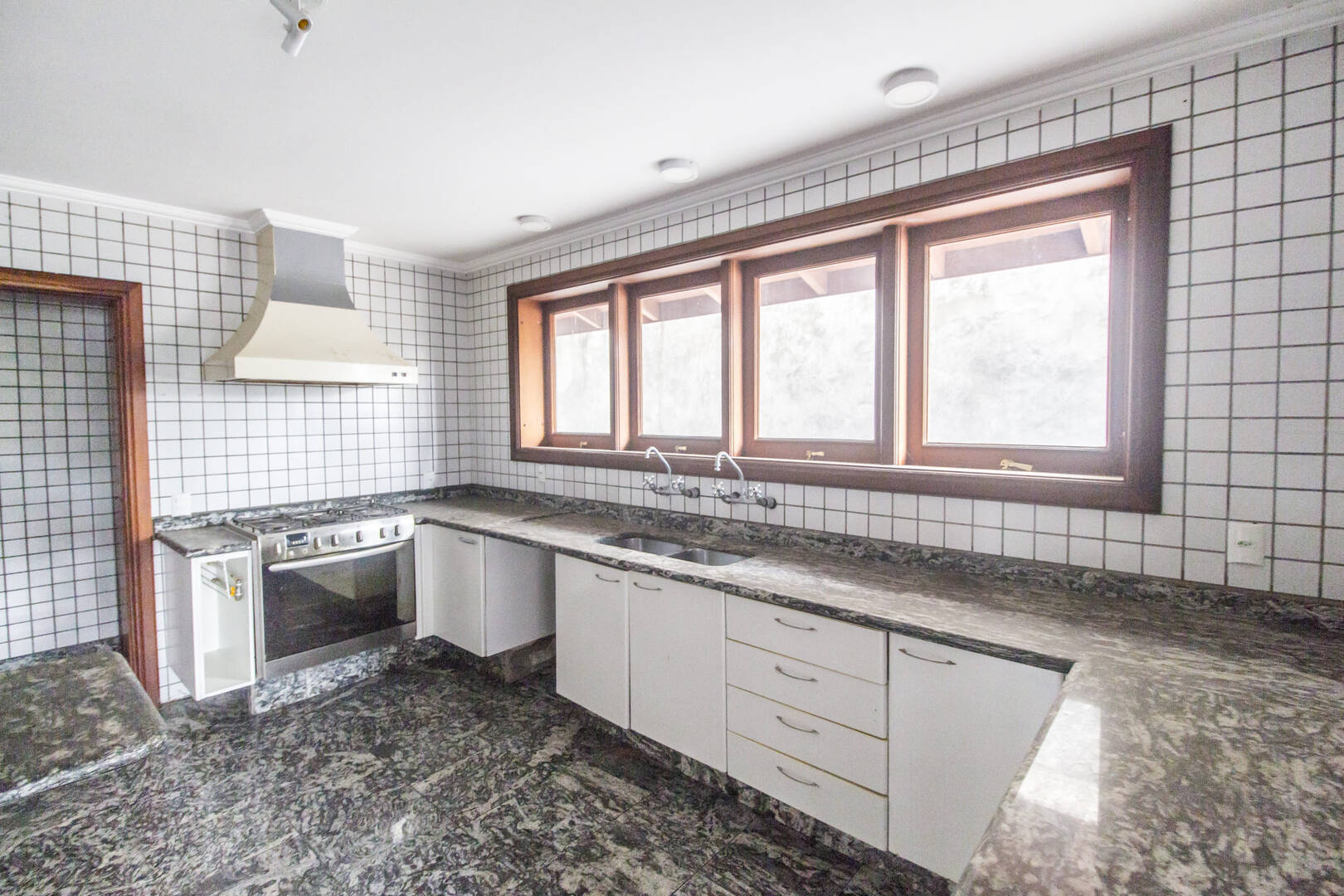 Casa, 4 quartos, 635 m² - Foto 41