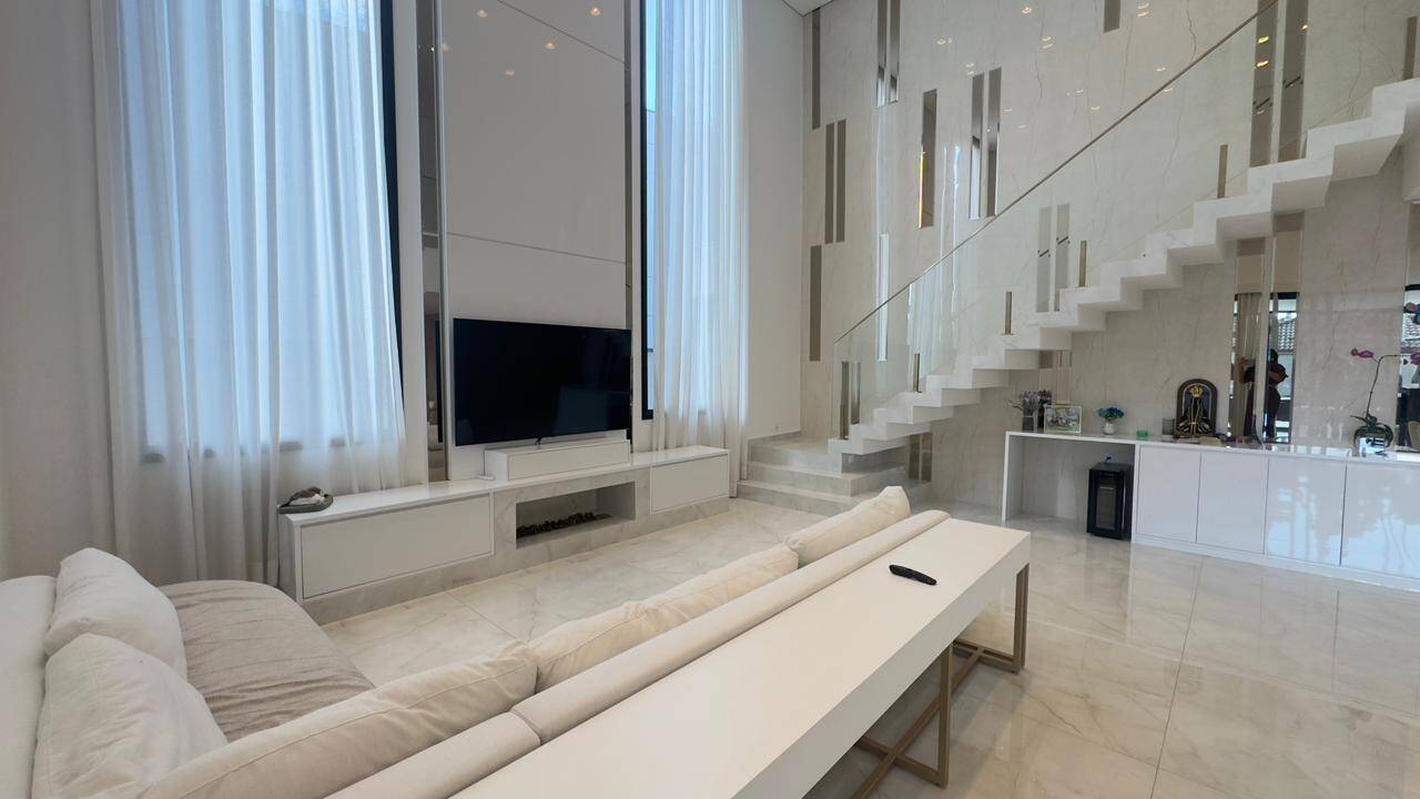 Vende-se Casa de Alto Padrão à Venda – Residencial Morada dos Lagos SP