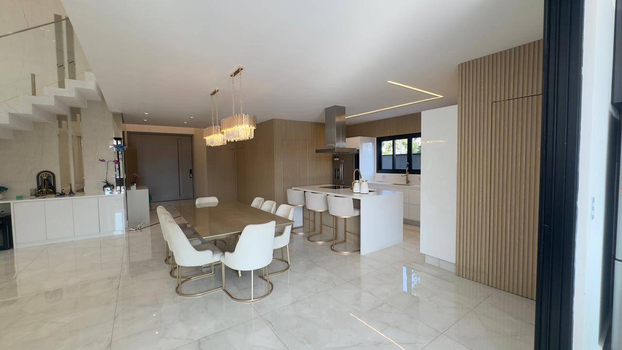 Vende-se Casa de Alto Padrão à Venda – Residencial Morada dos Lagos SP
