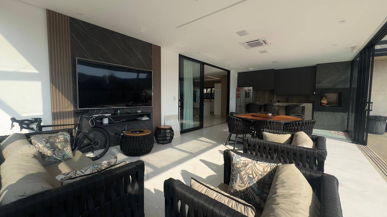 Vende-se Casa de Alto Padrão à Venda – Residencial Morada dos Lagos SP