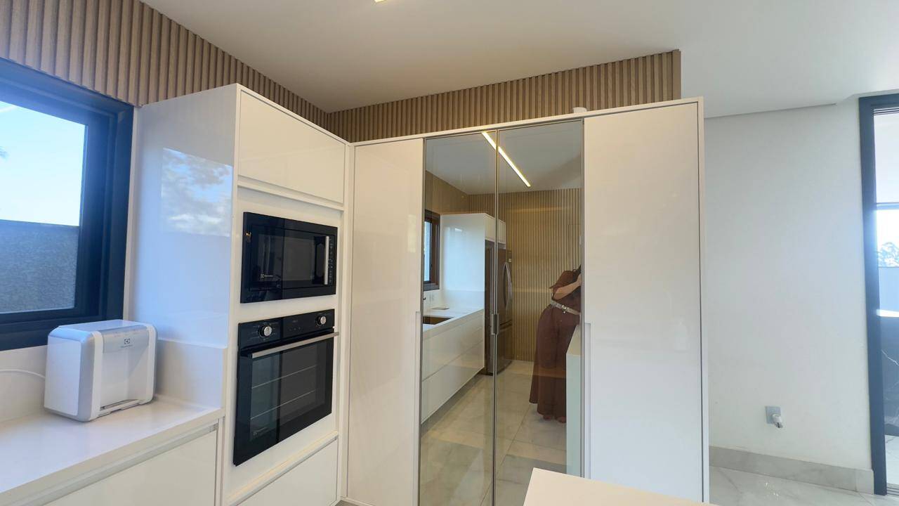 Vende-se Casa de Alto Padrão à Venda – Residencial Morada dos Lagos SP