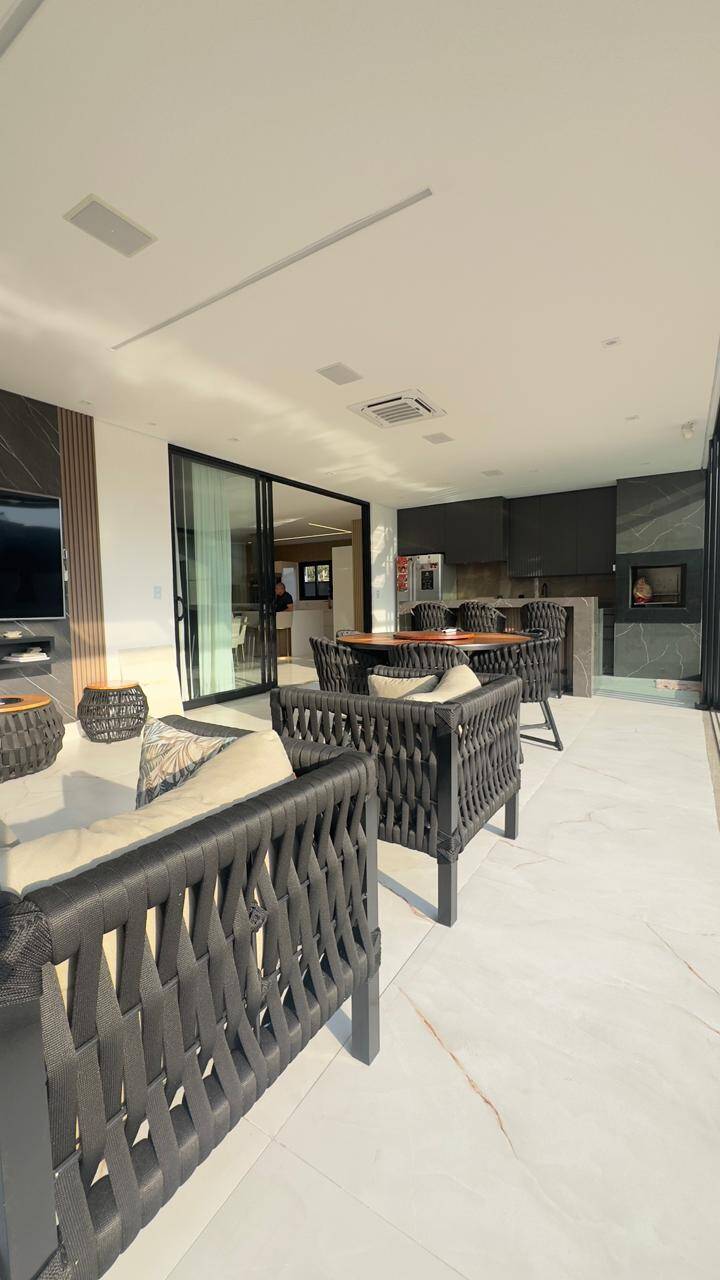 Vende-se Casa de Alto Padrão à Venda – Residencial Morada dos Lagos SP