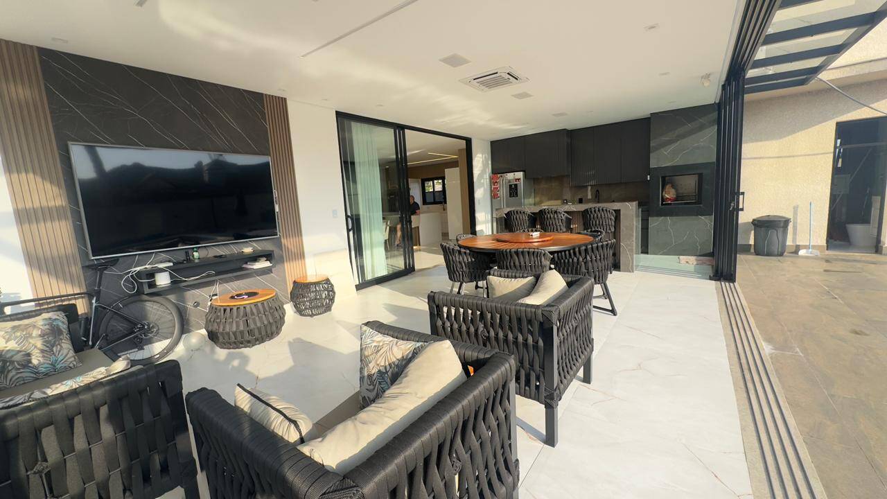 Vende-se Casa de Alto Padrão à Venda – Residencial Morada dos Lagos SP