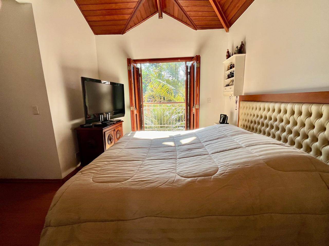 Casa, 4 quartos, 240 m² - Foto 37