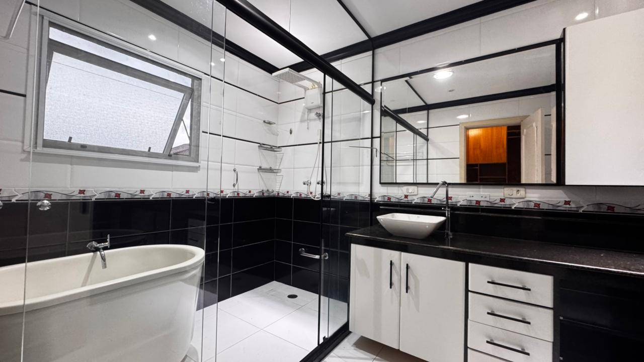 Casa, 4 quartos, 246 m² - Foto 31