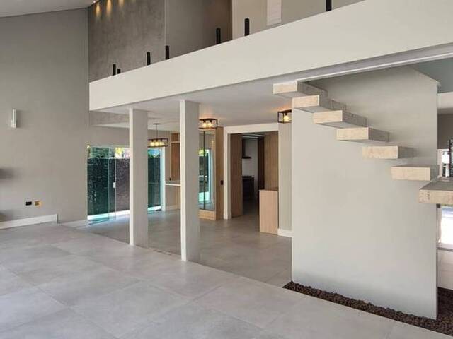 #399 - Casa para Venda em Santana de Parnaíba - SP - 2