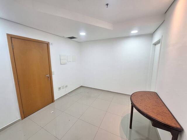 Sala para Locação em Santana de Parnaíba - 3