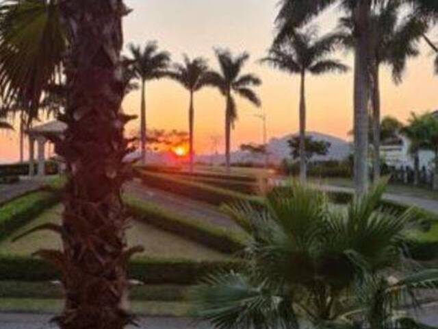 Casa alto padrão para Venda em Santana de Parnaíba - 2