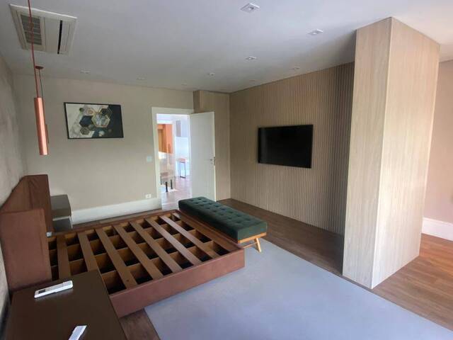 Casa alto padrão para Venda em Santana de Parnaíba - 2