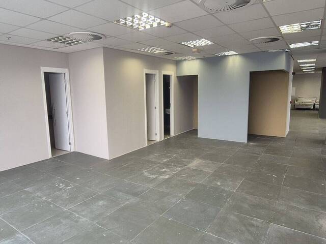 Sala para Venda em Barueri - 4