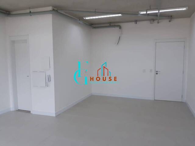 Sala para Venda em Barueri - 4
