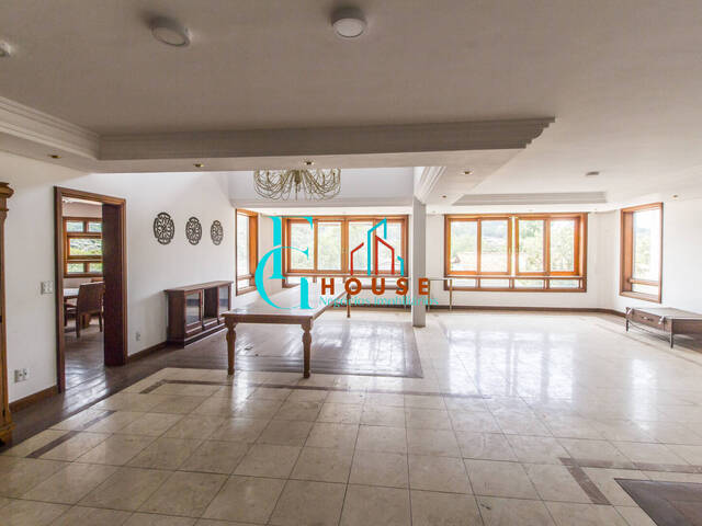 #336 - Casa para Venda em Santana de Parnaíba - SP