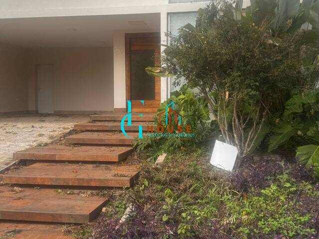 Casa para Venda em Santana de Parnaíba - 4