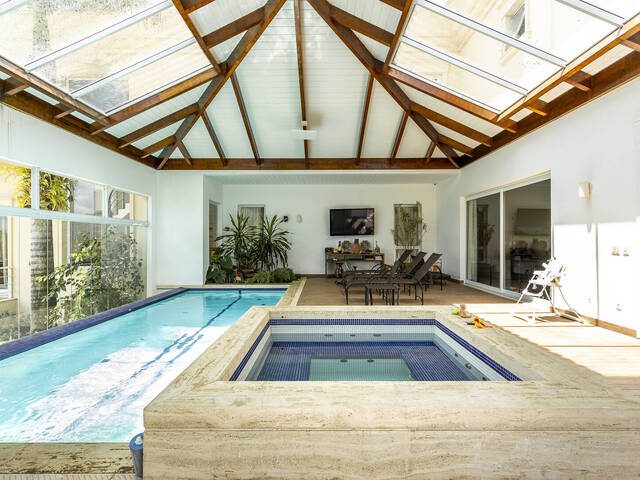 #104T - Casa alto padrão para Venda em Barueri - SP - 2
