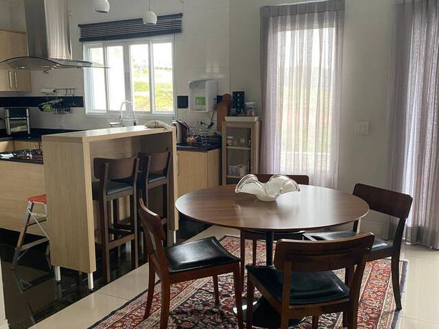 #408 - Casa para Venda em Cotia - SP