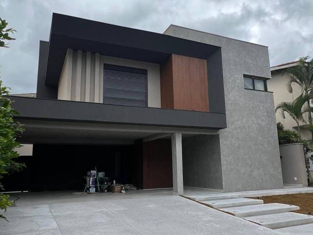 #606 - Casa para Venda em Santana de Parnaíba - SP