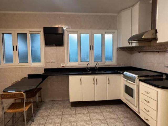 Casa para Locação em Santana de Parnaíba - 2