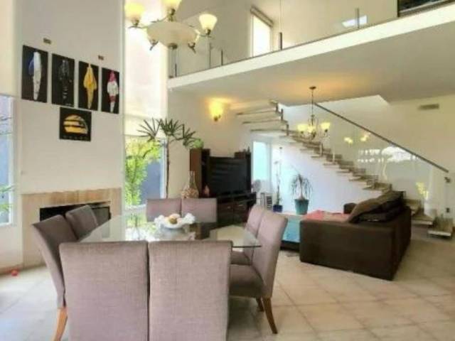 Casa para Venda em Santana de Parnaíba - 3