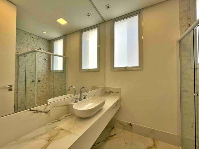 Casa para Venda em Santana de Parnaíba - 5