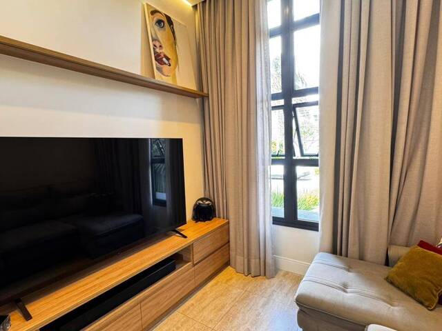 Casa para Venda em Santana de Parnaíba - 2