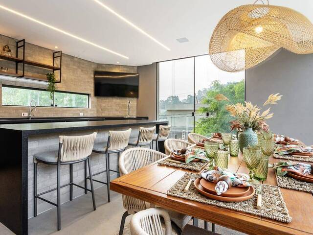 #653 - Casa para Venda em Barueri - SP