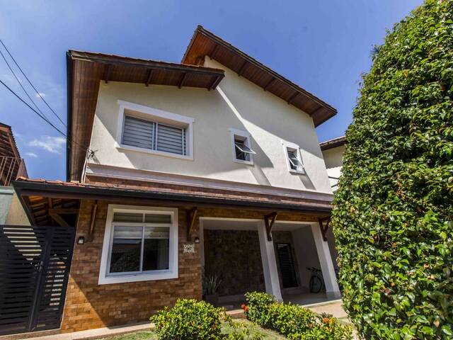 #659 - Casa para Venda em Santana de Parnaíba - SP