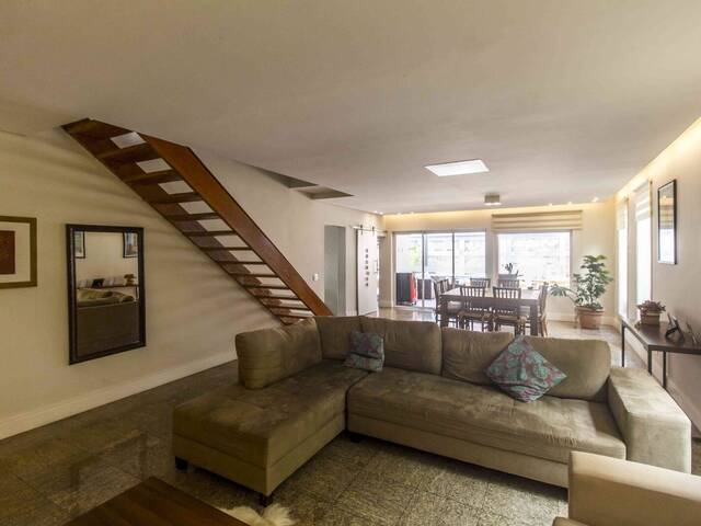 Casa para Venda em Santana de Parnaíba - 5