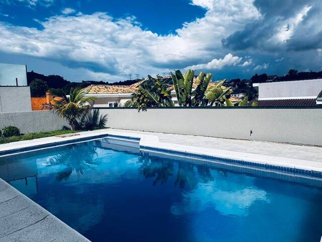 #661 - Casa para Venda em Santana de Parnaíba - SP