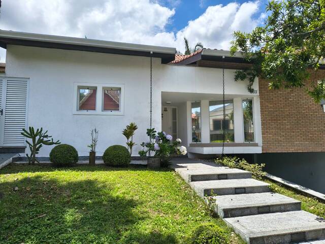 #662 - Casa para Venda em Barueri - SP