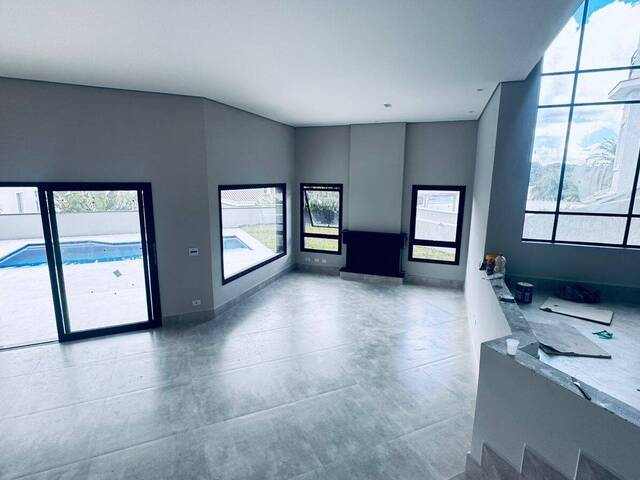 Casa para Venda em Santana de Parnaíba - 3