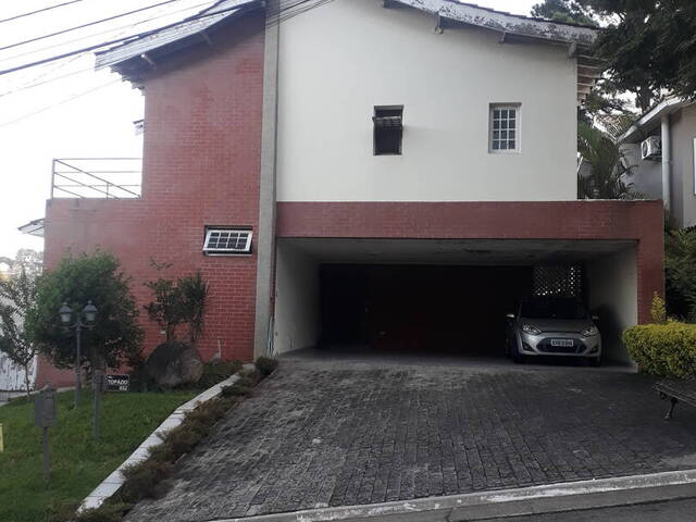#671 - Casa para Venda em Santana de Parnaíba - SP