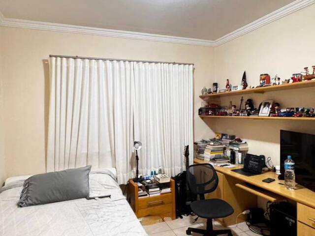 Casa para Venda em Santana de Parnaíba - 5