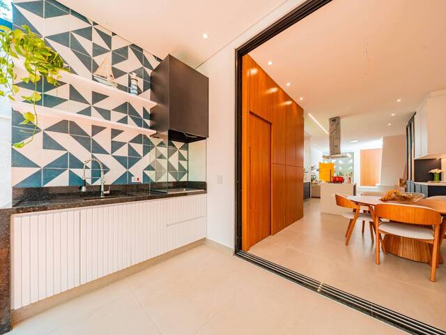 #680 - Casa para Venda em Santana de Parnaíba - SP