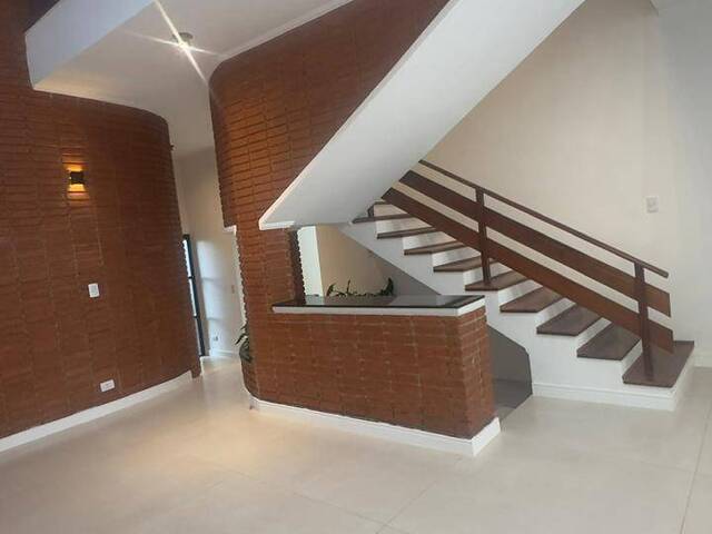 #687 - Casa para Venda em Santana de Parnaíba - SP