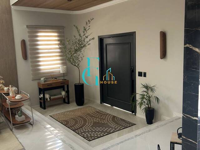#741 - Casa para Venda em Santana de Parnaíba - SP