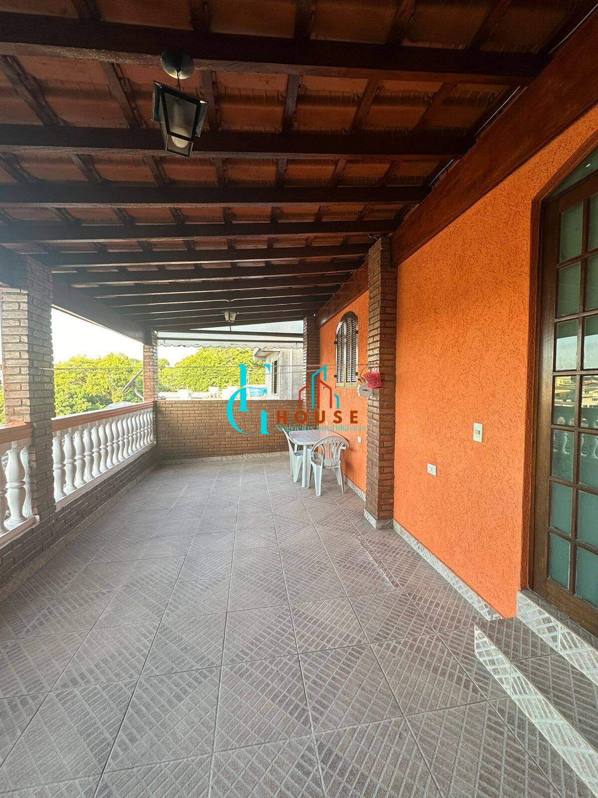 Casa à venda com 3 quartos, 196m² - Foto 4