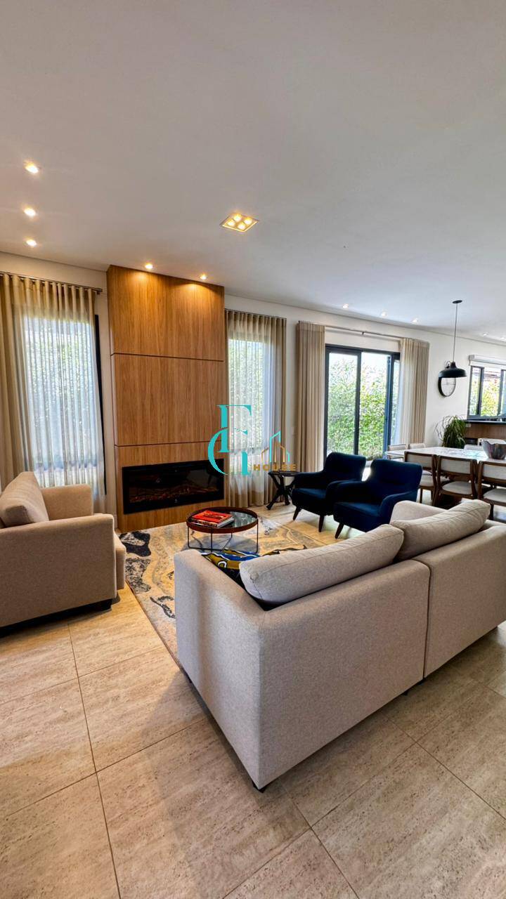 Casa, 3 quartos, 305 m² - Foto 1